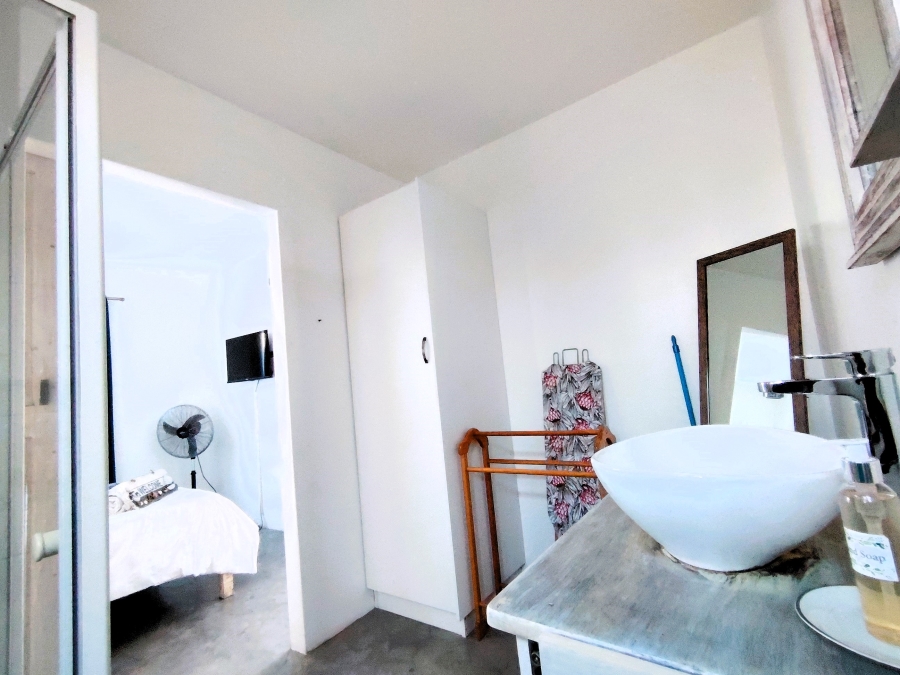 1 Bedroom Property for Sale in Golden Mile Western Cape